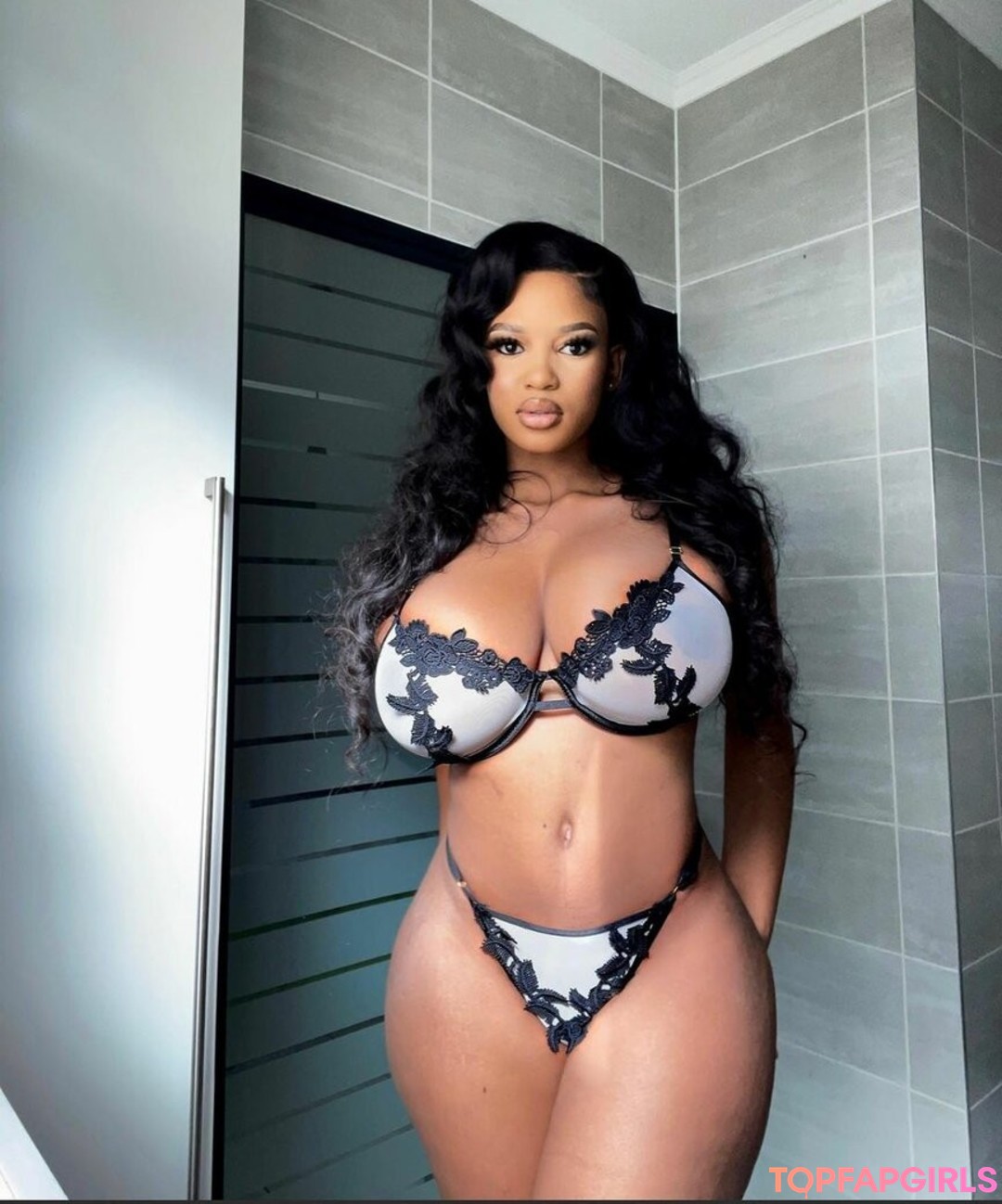 Photo nue de fuite OnlyFans de Antoinette #49 Photo nue de fuite OnlyFans de Antoinette #49