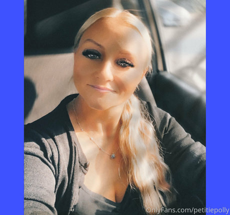 Photo nue de fuite OnlyFans de Petitiepolly