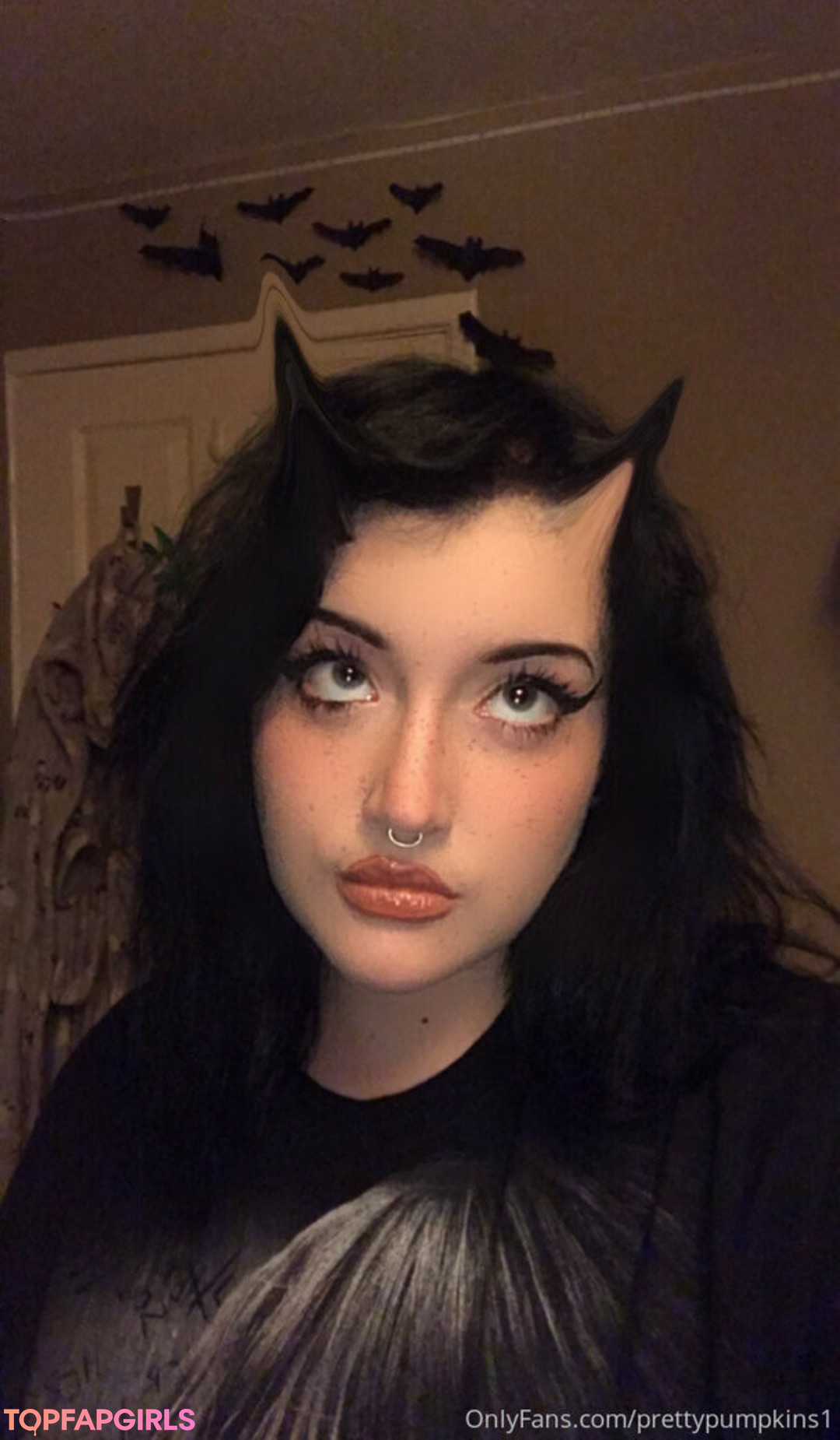 Photo nue de fuite OnlyFans de Prettypumpkins1 #1 Photo nue de fuite OnlyFans de Prettypumpkins1 #1