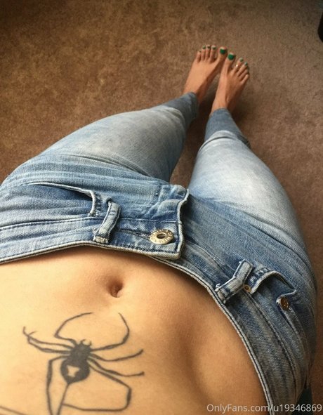 Photo nue de fuite OnlyFans de Footfetishgurl