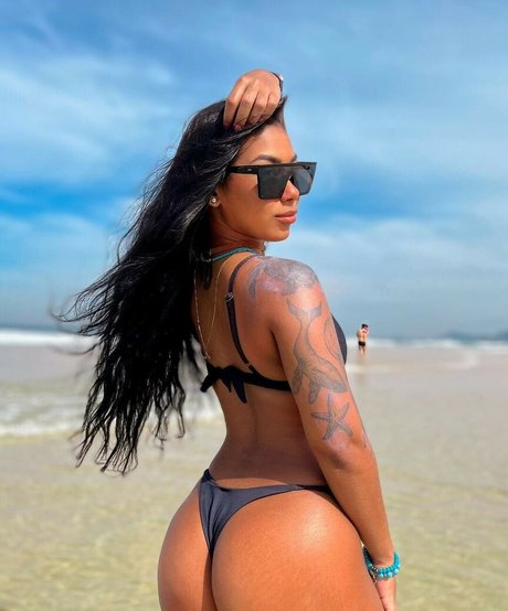 Photo nue de fuite OnlyFans de Vitoria Cerqueira