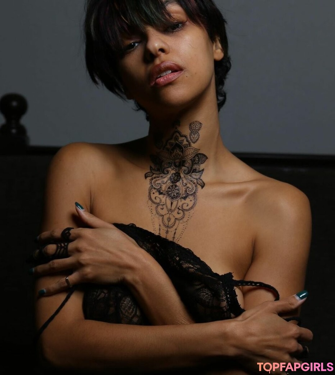 Photo nue de fuite OnlyFans de Julya Antoinette #2 Photo nue de fuite OnlyFans de Julya Antoinette #2