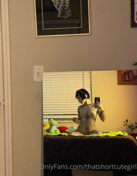 Photo nue de fuite OnlyFans de Thatshortcutegirl