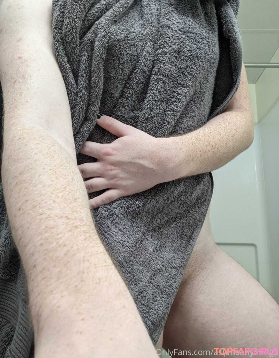 Photo nue de fuite OnlyFans de Ashmeanything3 #21 Photo nue de fuite OnlyFans de Ashmeanything3 #21