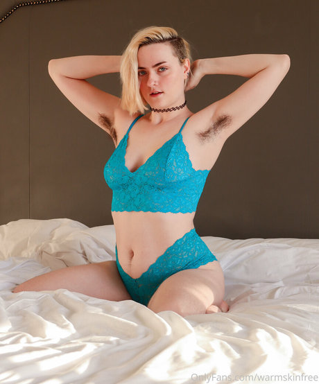 Photo nue de fuite OnlyFans de Warmskinfree