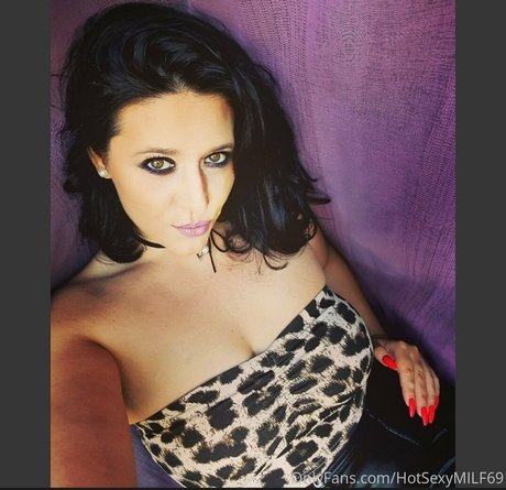 Hotsexymommy69