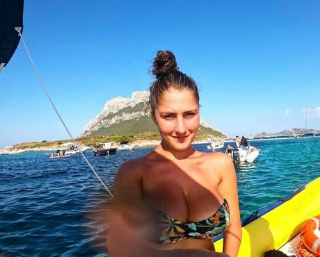 Photo nue de fuite OnlyFans de Mianina