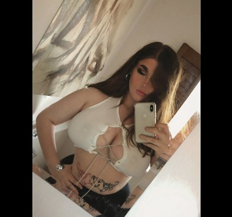 Photo nue de fuite OnlyFans de Heys0phie