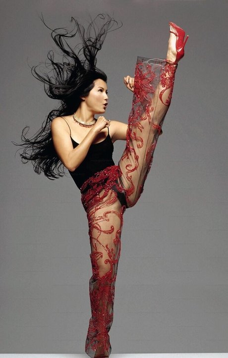 Kelly Hu