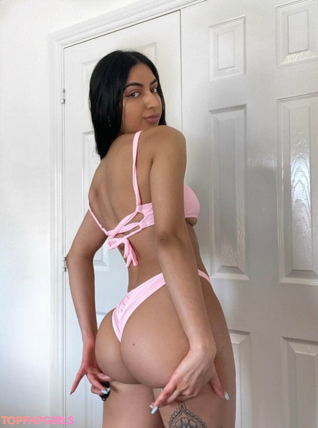 Photo nue de fuite OnlyFans de Reshmaxoxo #10 Photo nue de fuite OnlyFans de Reshmaxoxo #10