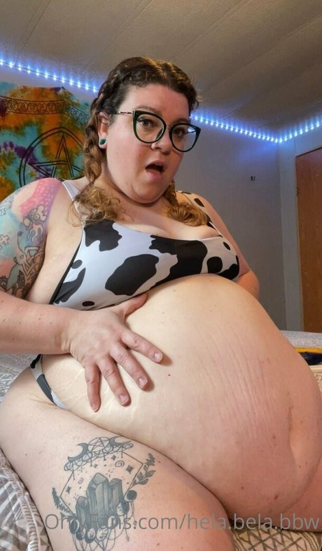 Hela.bela.bbw