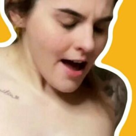 Photo nue de fuite OnlyFans de Helenrofficial
