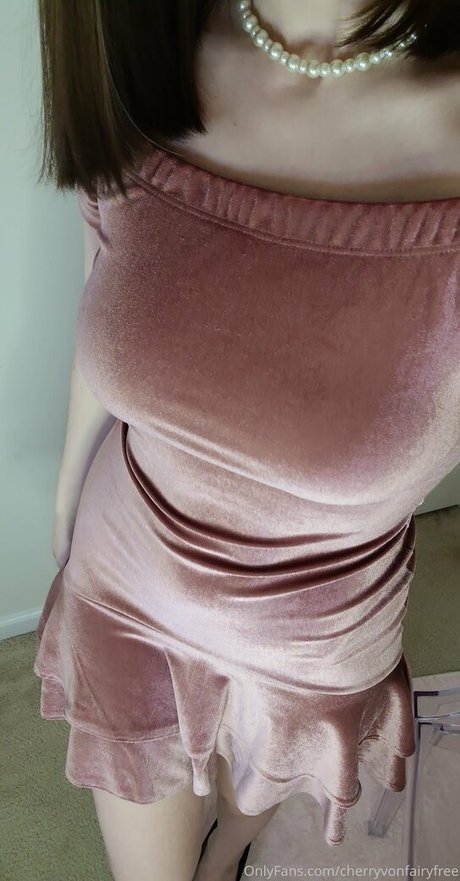 Photo nue de fuite OnlyFans de Cherryvonfairyfree