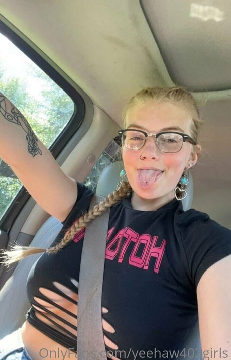 Photo nue de fuite OnlyFans de Yeehaw402girls