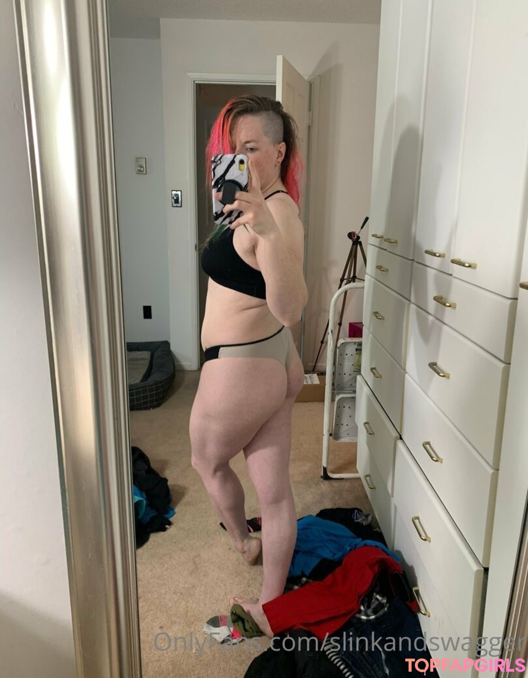 Photo nue de fuite OnlyFans de Slinkandswagger #14 Photo nue de fuite OnlyFans de Slinkandswagger #14