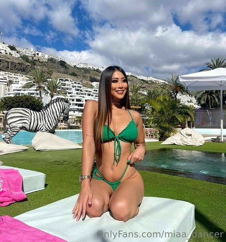 Miaa dancer