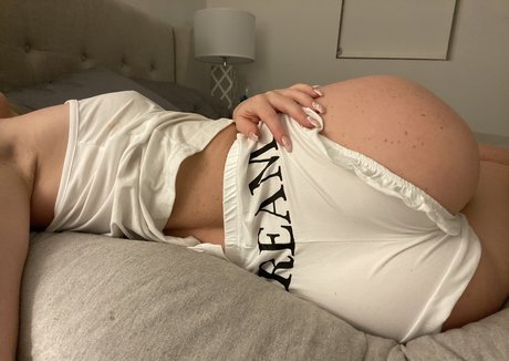 Photo nue de fuite OnlyFans de Adison Briana