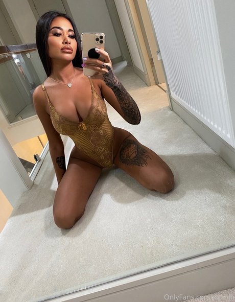 Photo nue de fuite OnlyFans de Nikita Jasmine