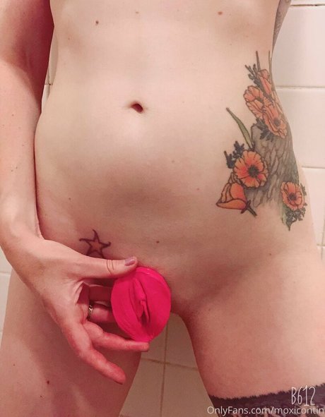 Photo nue de fuite OnlyFans de Moxicontin