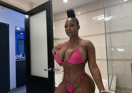 Therealchanellealicia