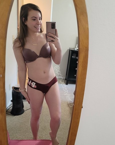 Photo nue de fuite OnlyFans de Princesstyler25
