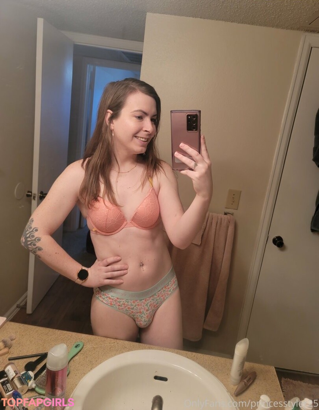Photo nue de fuite OnlyFans de Princesstyler25 #58 Photo nue de fuite OnlyFans de Princesstyler25 #58