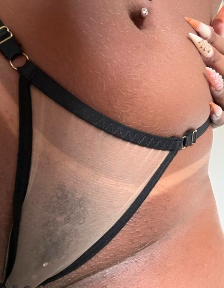 Photo nue de fuite OnlyFans de Sherrerazade Oliveira