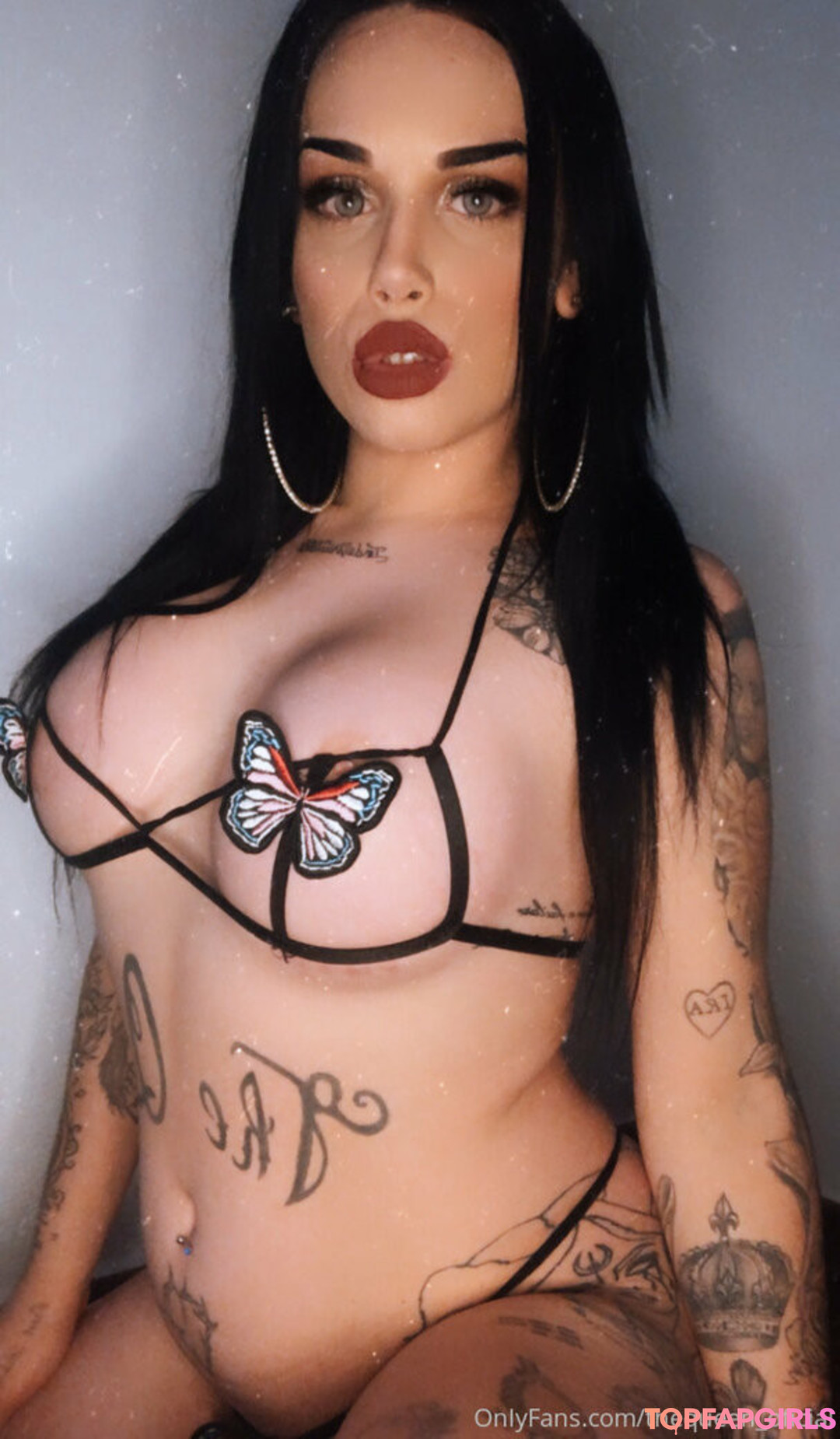 Photo nue de fuite OnlyFans de Thequeenoficial #68 Photo nue de fuite OnlyFans de Thequeenoficial #68