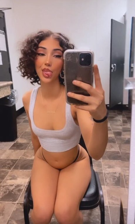 Photo nue de fuite OnlyFans de Aliciabandzzz