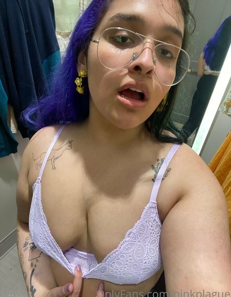 Photo nue de fuite OnlyFans de Pinkplague