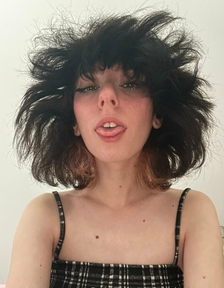 Photo nue de fuite OnlyFans de Bitchgutzz