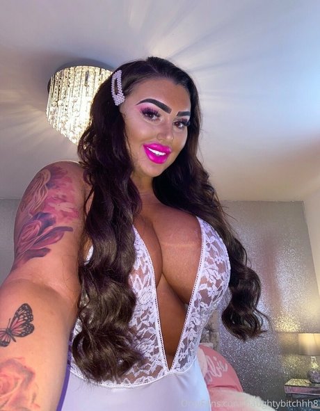 Naughtybitchhh8