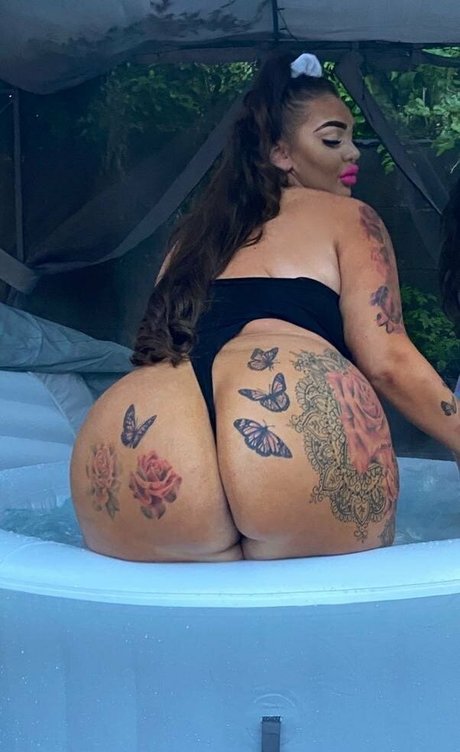 Naughtybitchhh8