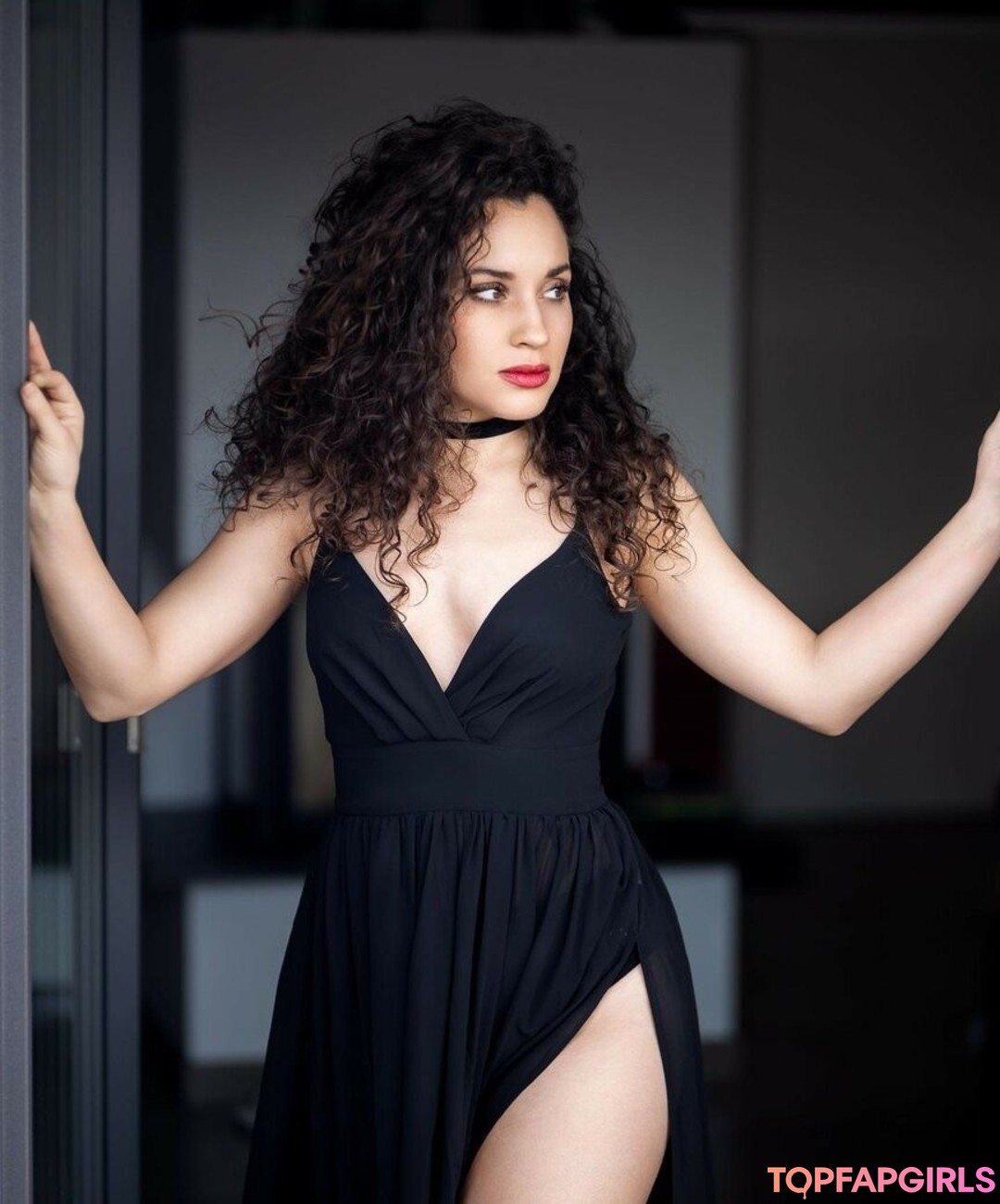 Photo nue de fuite OnlyFans de Smallcurlyfry #9 Photo nue de fuite OnlyFans de Smallcurlyfry #9