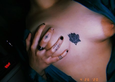 Photo nue de fuite OnlyFans de Catandbean