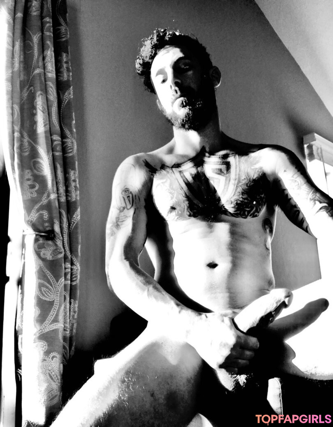 Photo nue de fuite OnlyFans de Desiredrestraint #30 Photo nue de fuite OnlyFans de Desiredrestraint #30