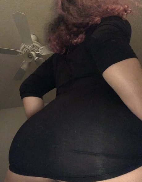 Photo nue de fuite OnlyFans de Itselliemay