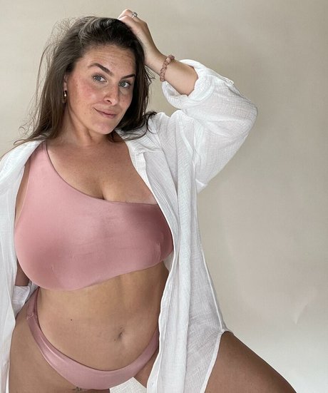 Photo nue de fuite OnlyFans de Youcancallmelt