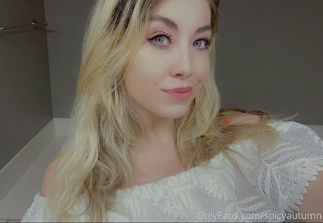 Photo nue de fuite OnlyFans de Spicyautumn