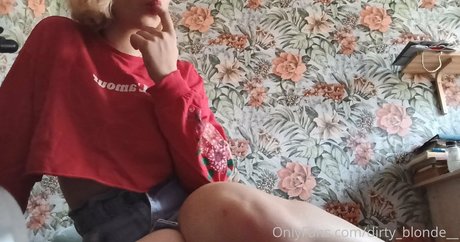 Photo nue de fuite OnlyFans de Dirtyblonde