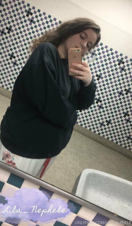 Lila_nephele