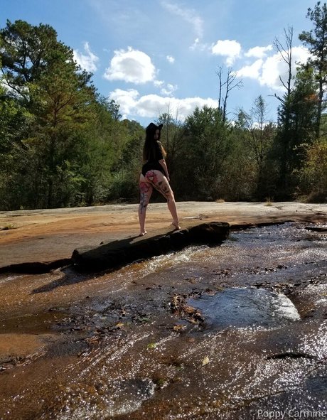 Poppycarminexxx