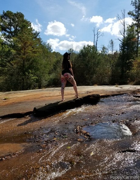 Poppycarminexxx