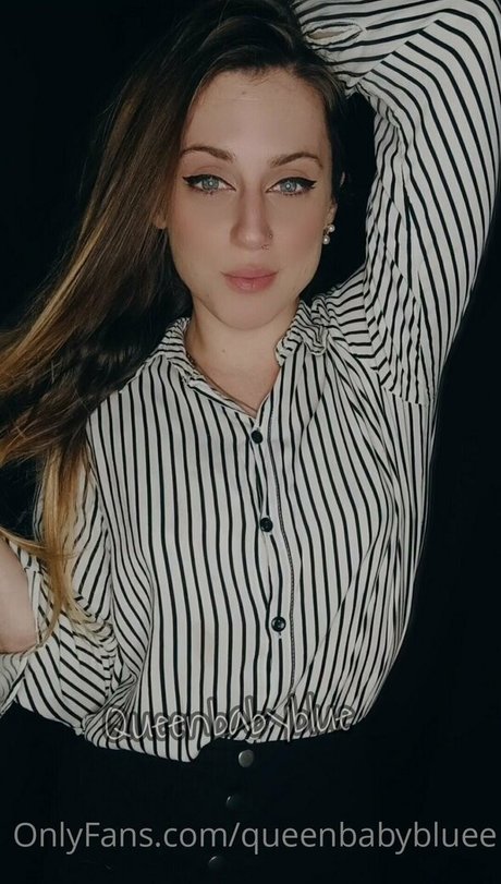 Photo nue de fuite OnlyFans de Queenbabybluee