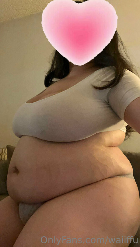 Photo nue de fuite OnlyFans de Waiffuu