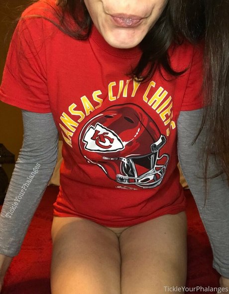 Goddess_tickle