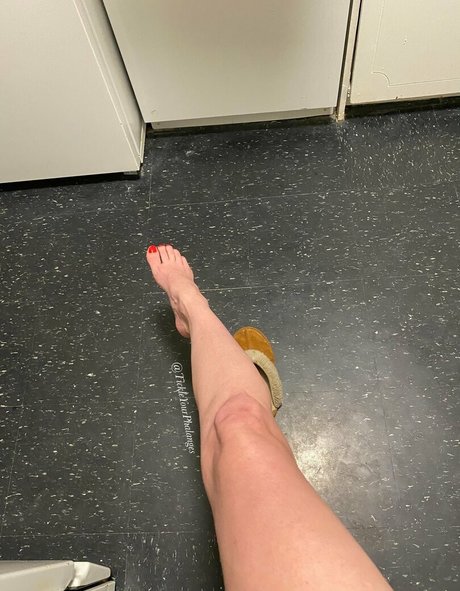 Goddess_tickle