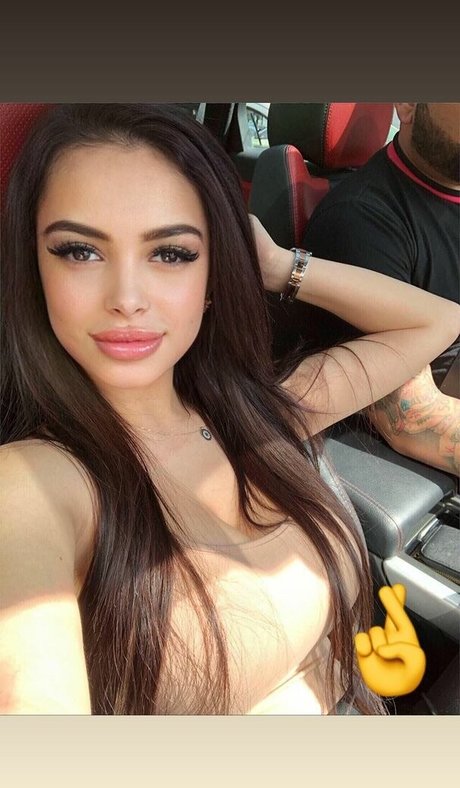 Photo nue de fuite OnlyFans de Maya Bulgarien