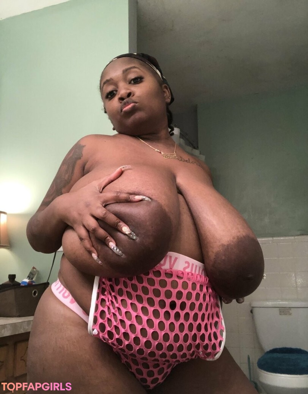 Photo nue de fuite OnlyFans de Famousstarkmarie #5 Photo nue de fuite OnlyFans de Famousstarkmarie #5