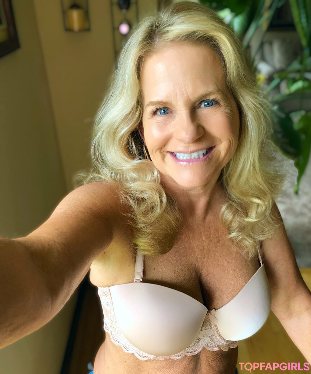 Photo nue de fuite OnlyFans de Hotwifecandyfree #13 Photo nue de fuite OnlyFans de Hotwifecandyfree #13